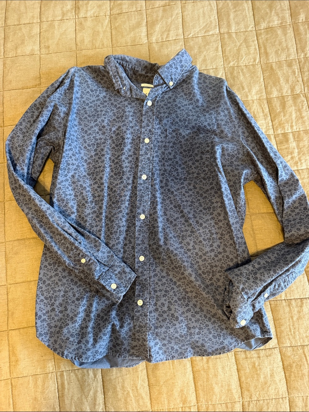 GAP Men's Navy Blue Floral-Print Button-Down Shirt